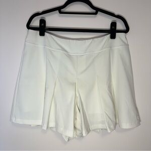 Lilly Pulitzer White Athletic Shorts Size 14